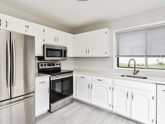 2nd image of 115 Avondale Dr