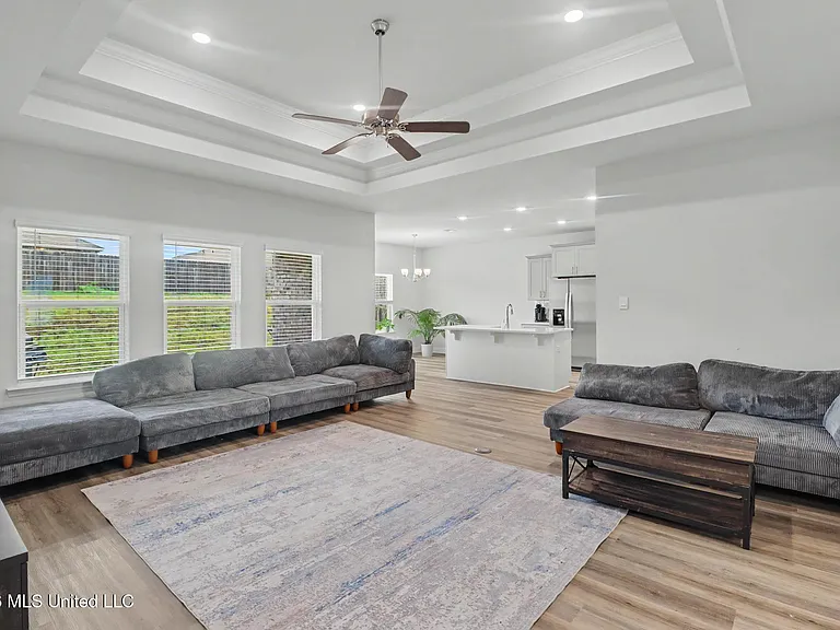4981 Fern Dr — Photo 4