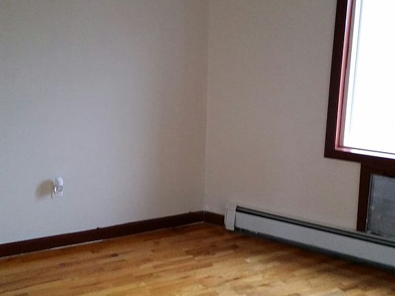 3rd image of 137-58 Thurston St