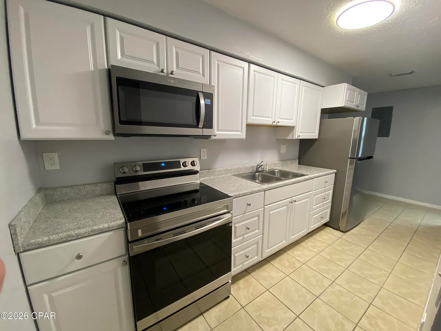 1 bed, 700 sqft, $995 — Photo 3
