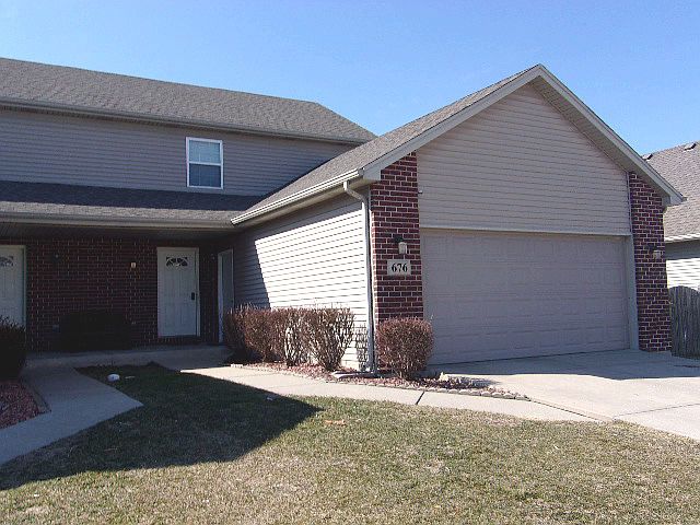 1st image of 676 Circle Dr
