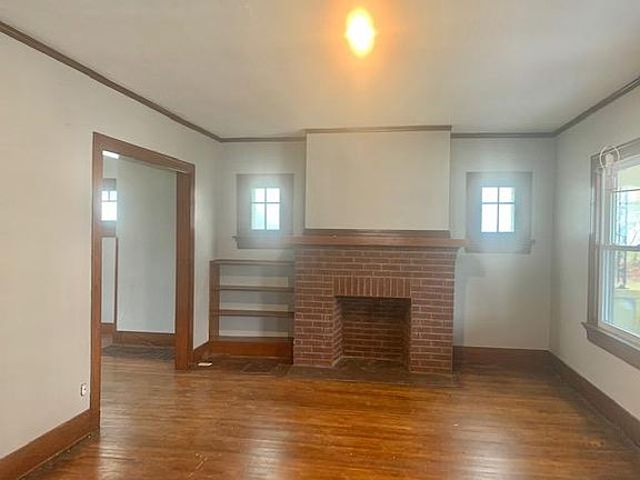 2nd image of 842 Carlisle Ave