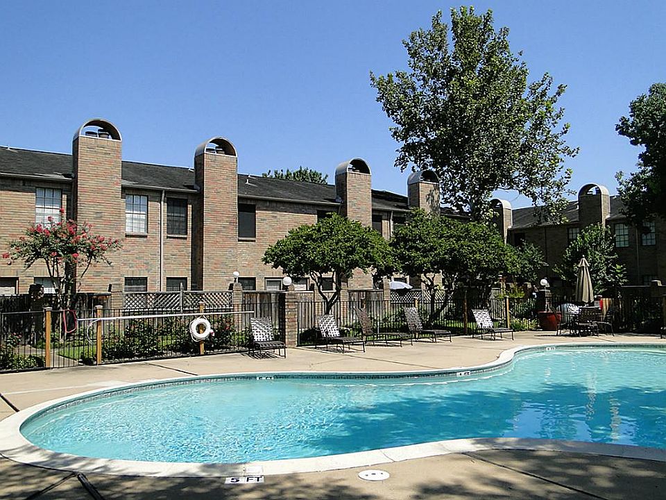 1st image of 9850 Pagewood Ln APT 601