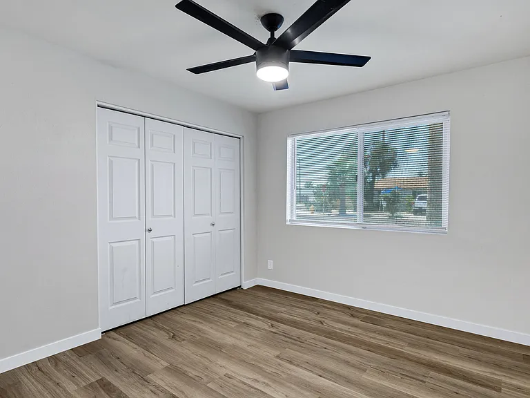 3702 W Tuckey Ln — Photo 19