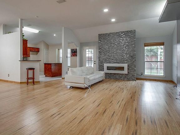 4th image of 2046 Willowood Dr
