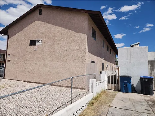 1832 Goldfield St #1 Photo 1