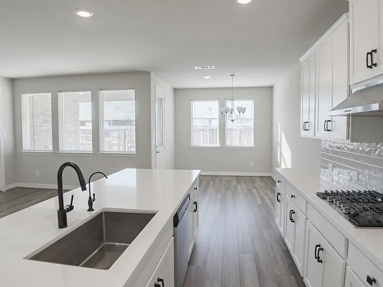 24319 Salts Mill Dr — Photo 4