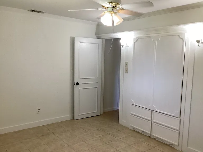 155 Chateau Dr — Photo 9