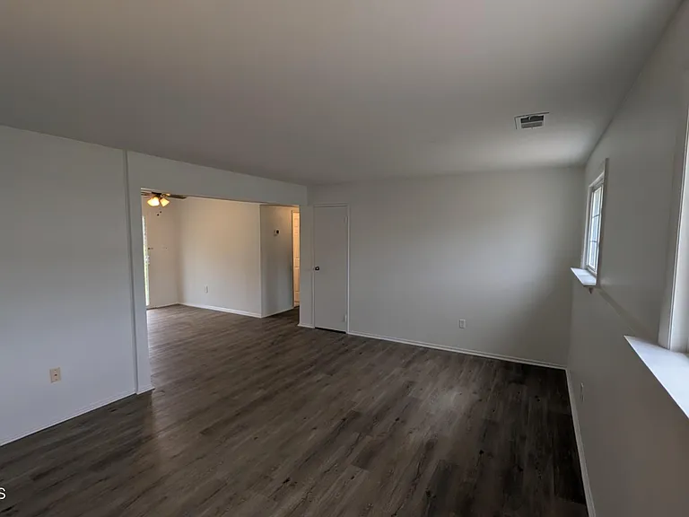 226 Sawmill Rd — Photo 3