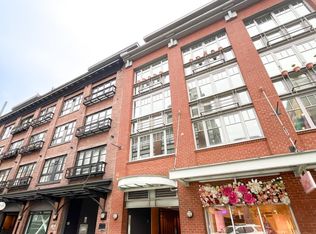 1072 Hamilton St #306, Vancouver, BC V6B 2R9