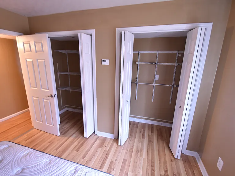 430 Adams St #3 — Photo 4