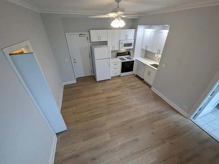 3330 N Lake Shore Dr — Photo 14
