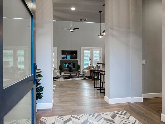 2nd image of 5501 E Calle Del Paisano