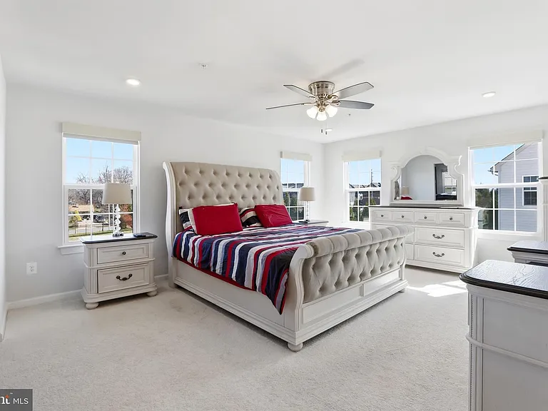 6702 Savannah Dr — Photo 38