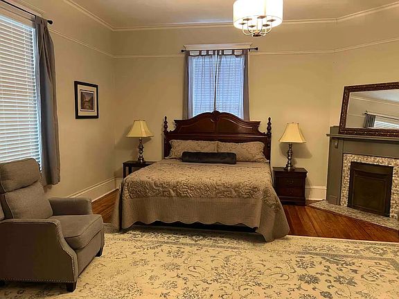 3rd image of 2090 Vineville Ave #B