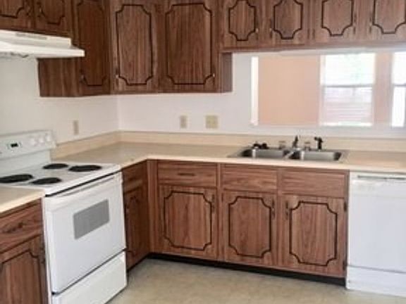 5th image of 116 Faulkner Cir APT 9