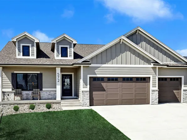 572 Napoli Ave, West Des Moines, IA 50266
