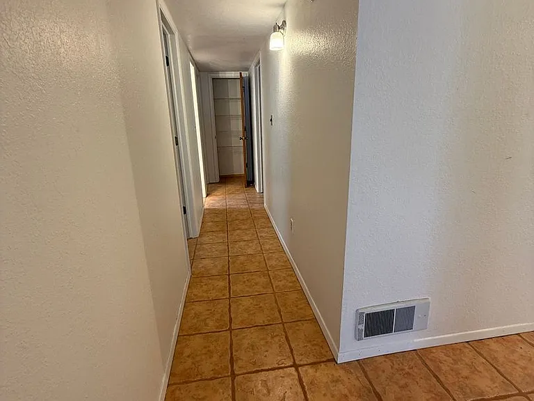 6529 Justin Ln — Photo 18