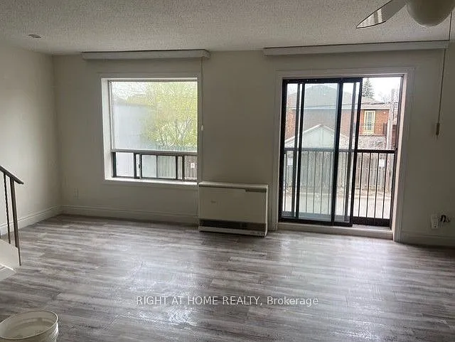 3358 Lake Shore Blvd W #B