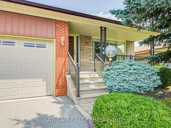 4th image of 5 Brantford Dr
