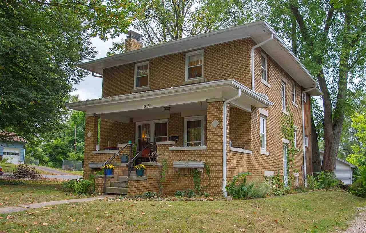 1018 E University St photo 1
