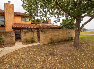 1127 Lois St, Kerrville, TX 78028