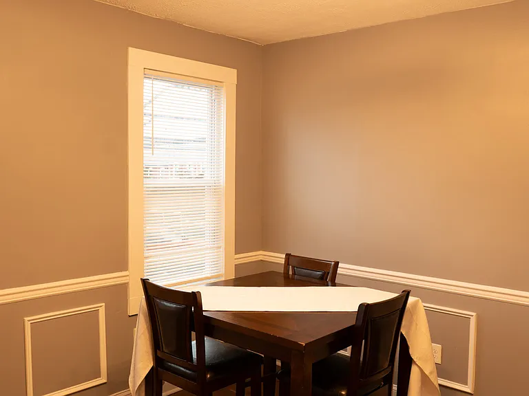 951 Homestead St #1 — Photo 20