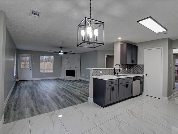 5th image of 3646 Nutwood Ln