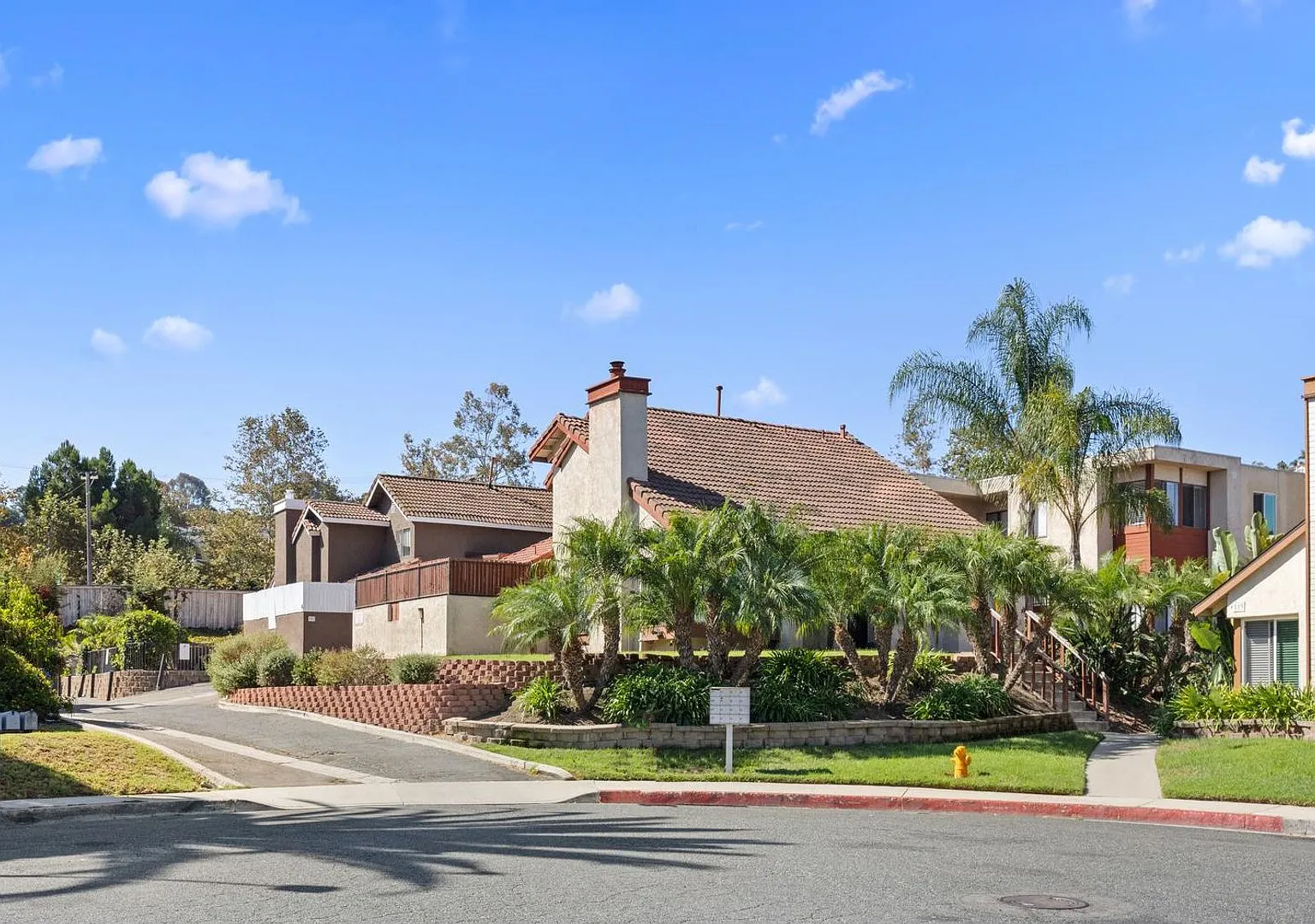 Newly Remodeled Oceanside Condo! — Photo 2