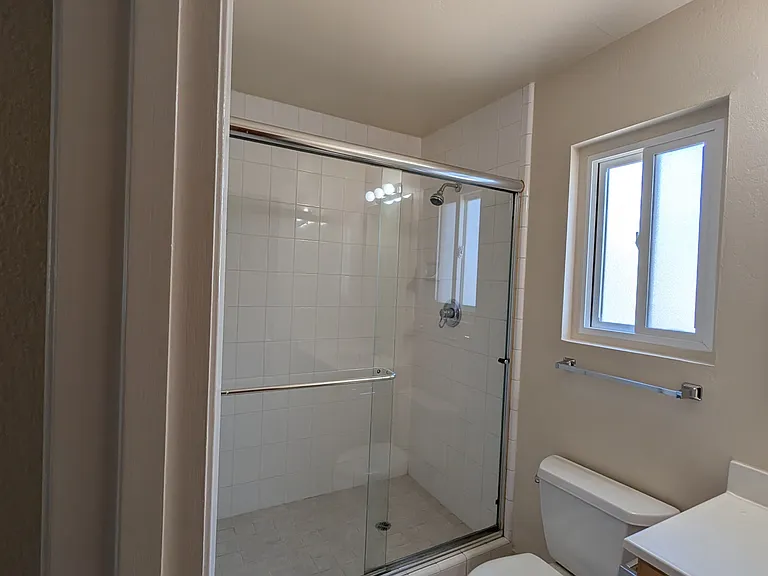 1422 Lincoln Ave #5 — Photo 5