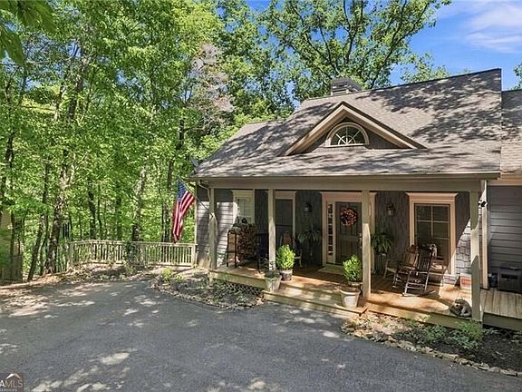 3rd image of 1458 Valley View Dr