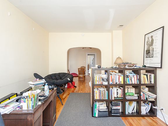 4th image of 1615 W Foster Ave #1