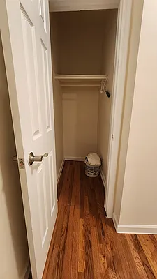 Rented by Manhattan Realty Group | media 16