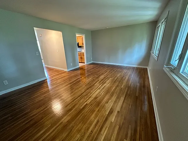 15476 Pennock Ln — Photo 20