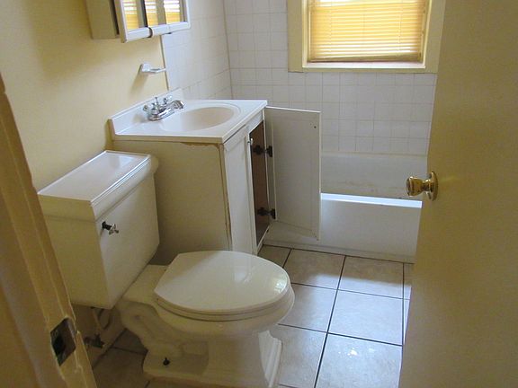 4th image of 5258 W Bloomingdale Ave