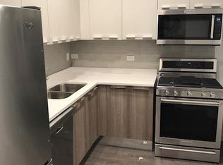 936 W Dakin St, Chicago, IL 60613