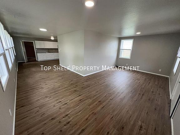 3rd image of 103 1st St SE
