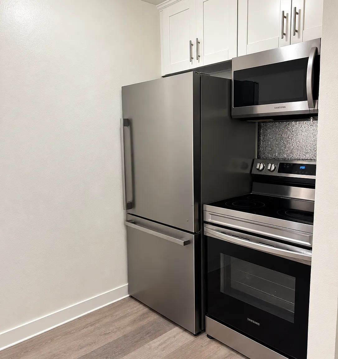 Studio, 381 sqft, $1,840 — Photo 2