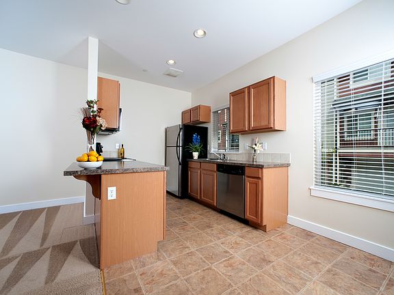 3rd image of 645 S Trafton St APT A8
