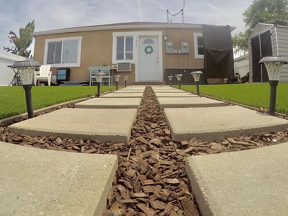 2nd image of 1077 W Renette Ave