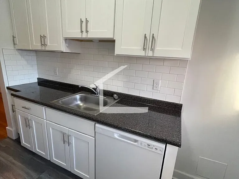 116 Washington St #104 — Photo 2