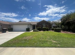 1043 W Pebble Dr, Hanford, CA