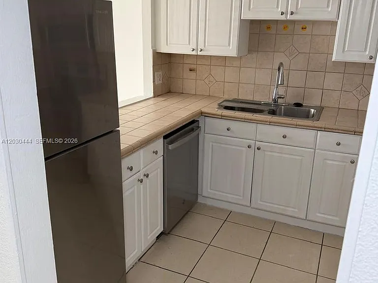 1301 NE Miami Gardens Dr #702W — Photo 5