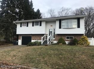 1035 Meade Ct, Hazleton, PA 18202