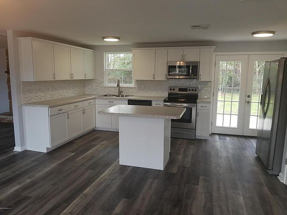 5th image of 2906 Mangrove Ave
