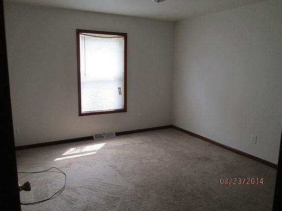 5th image of 190 N 4th Ave
