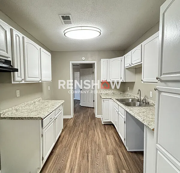 1272 Semmes St — Photo 7