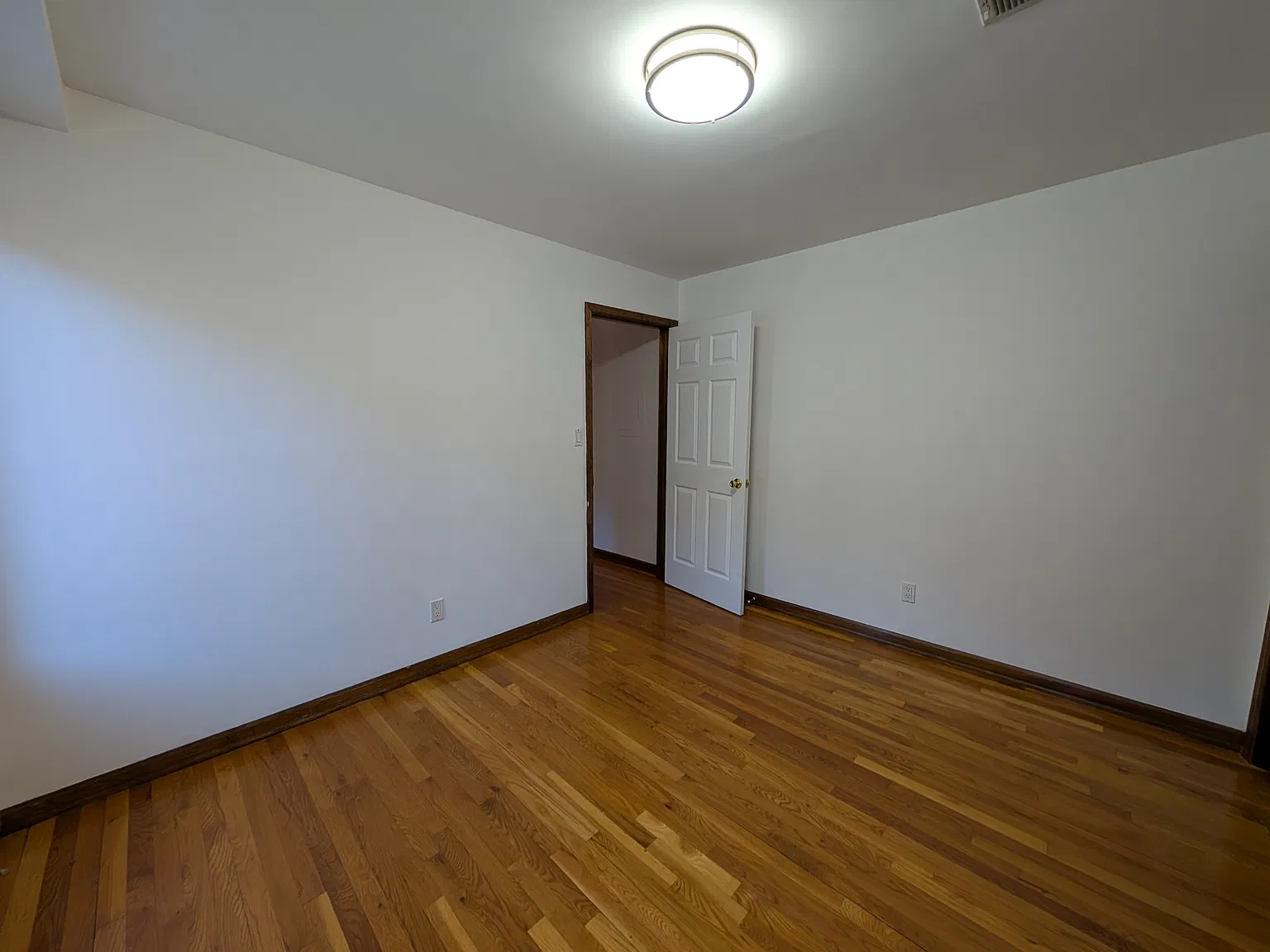 77 Newberry Ave — Photo 2