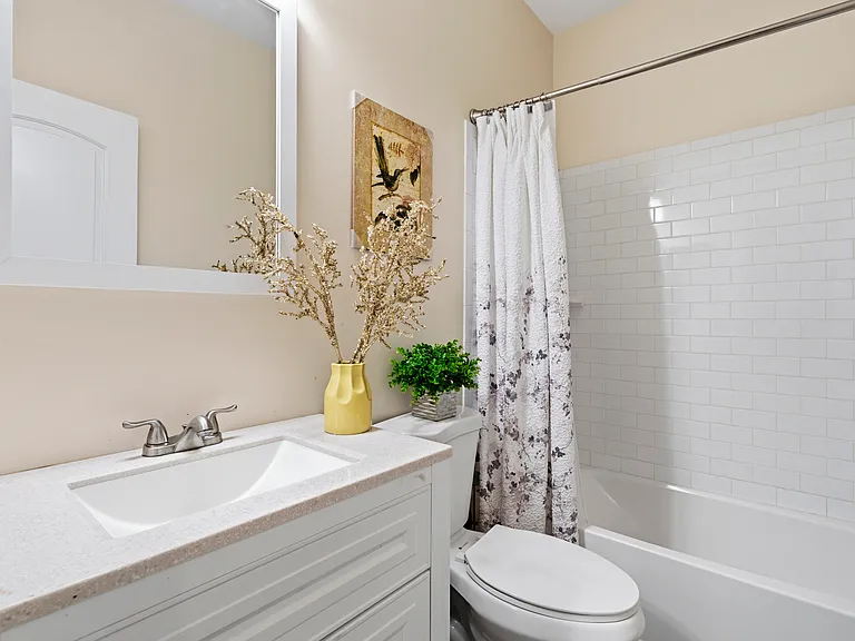 4285 S Capitol St SW — Photo 16