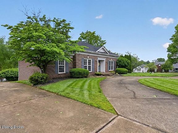3rd image of 27 Autumn Hill Ct